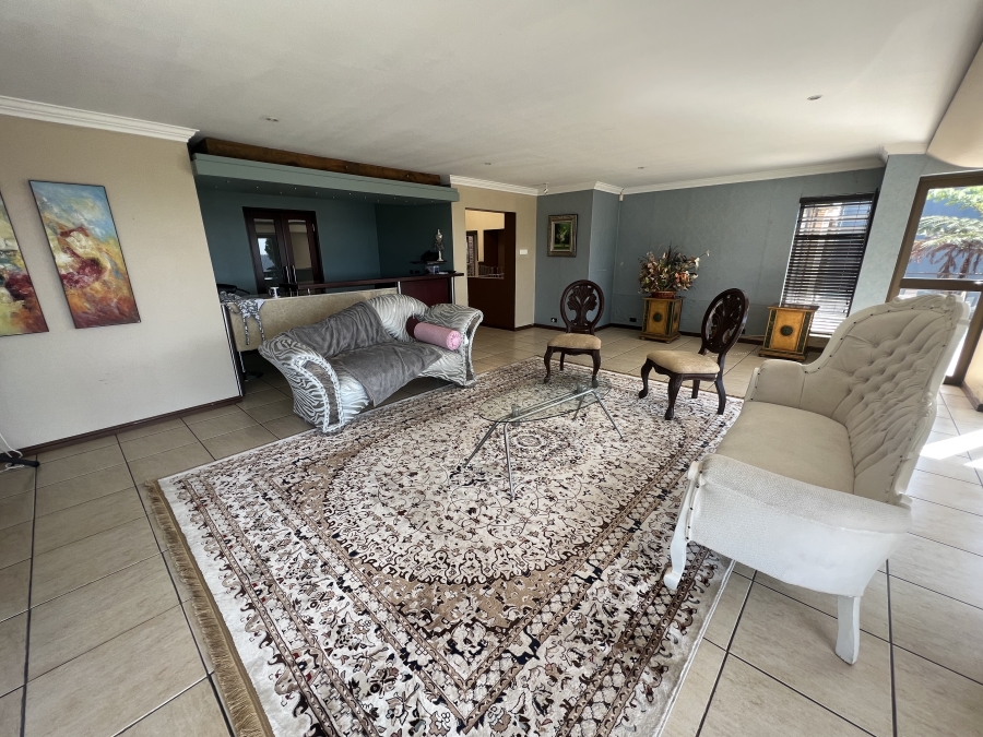 5 Bedroom Property for Sale in Vincent Heights Eastern Cape